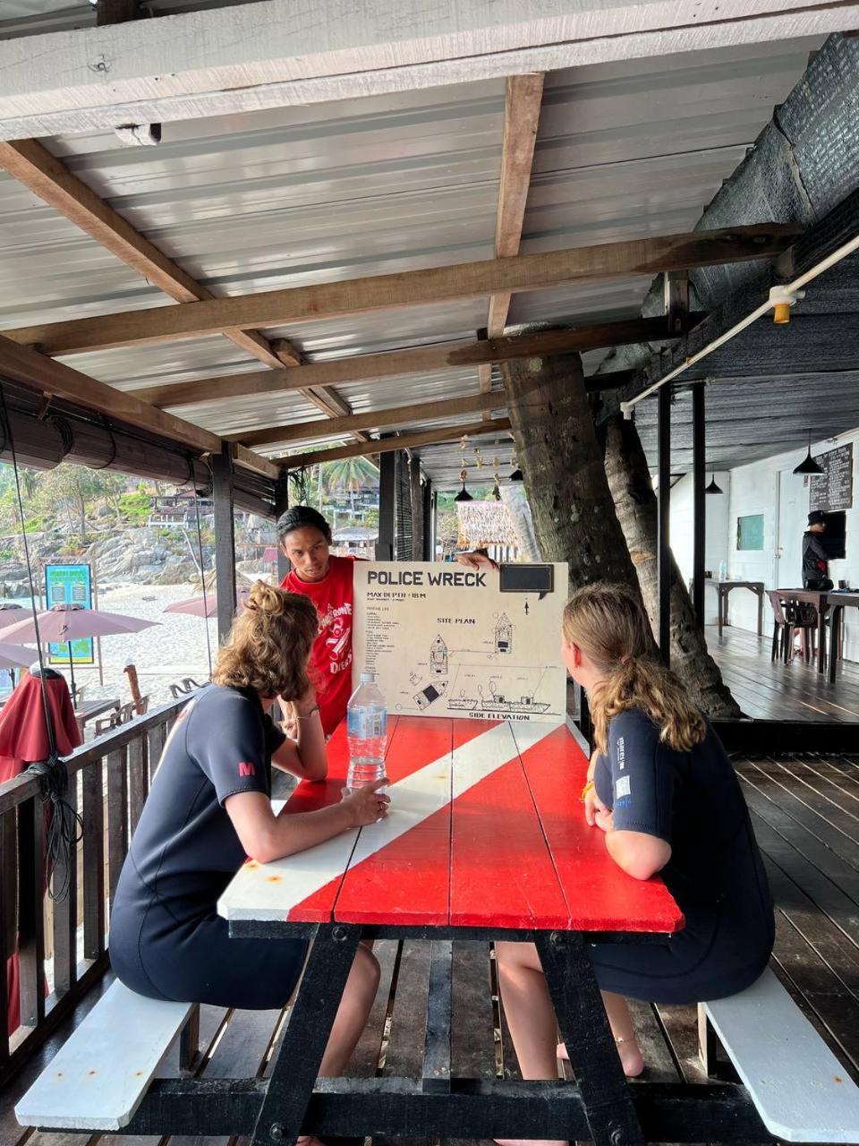 Seahorse Diver Guesthouse Kampong Pasir Panjang  Экстерьер фото