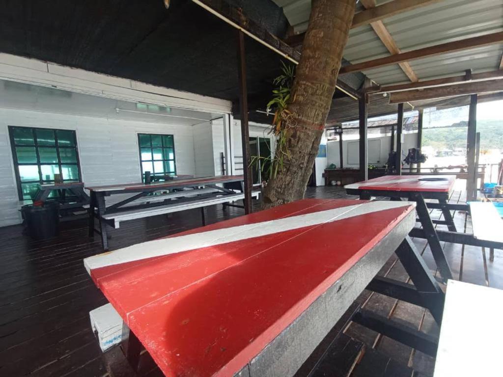 Seahorse Diver Guesthouse Kampong Pasir Panjang  Экстерьер фото