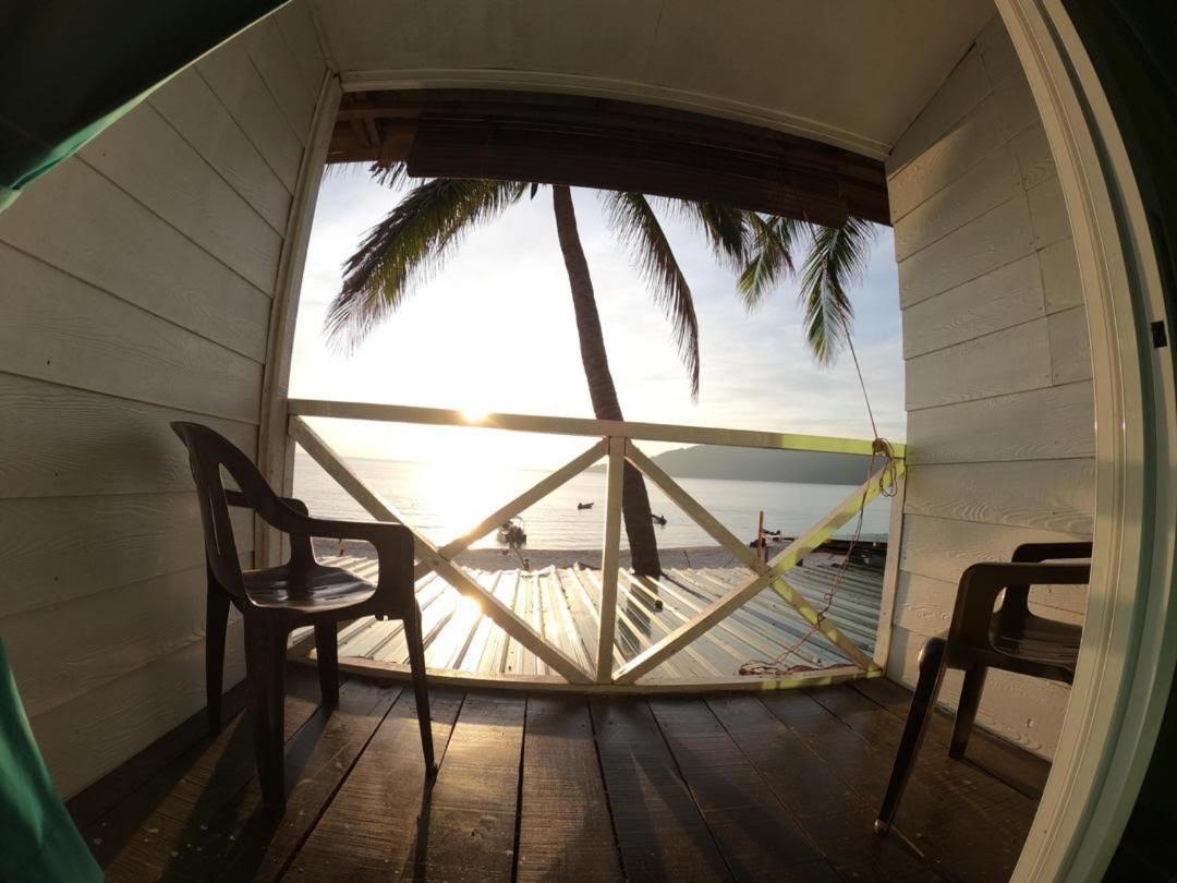 Seahorse Diver Guesthouse Kampong Pasir Panjang  Экстерьер фото